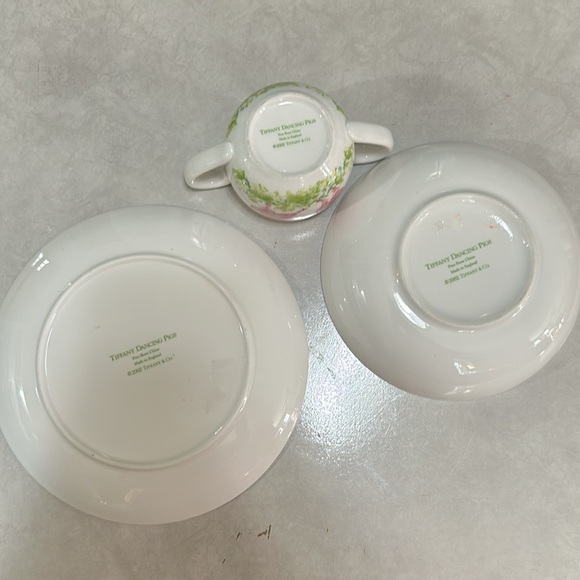 TIFFANY & CO. 3 DANCING PIGS FINE BONE CHINA BABY SET VINTAGE MADE IN ENGLAND - Picture 2 of 3